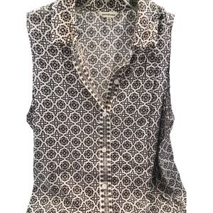 Max Studio Sleeveless Button Up Top White Black Gray Small Print‎